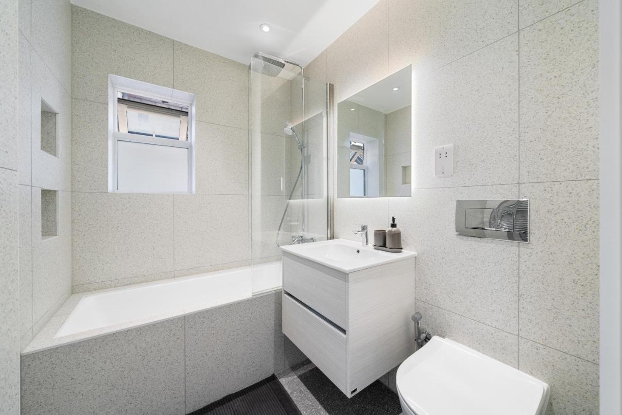 Newly Refurbished 2 Bed Flat Apartment Mill Hill Bagian luar foto