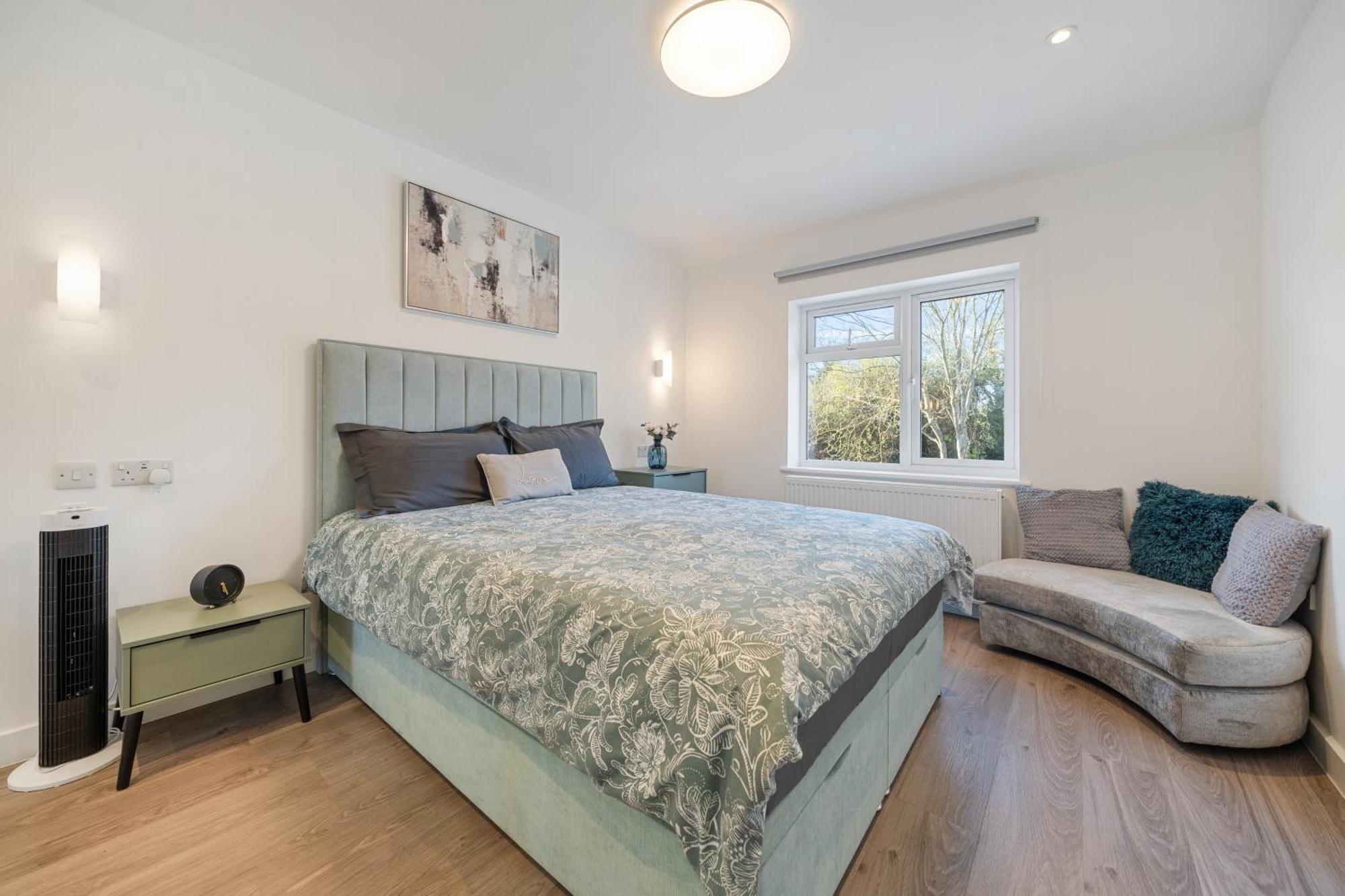 Newly Refurbished 2 Bed Flat Apartment Mill Hill Bagian luar foto